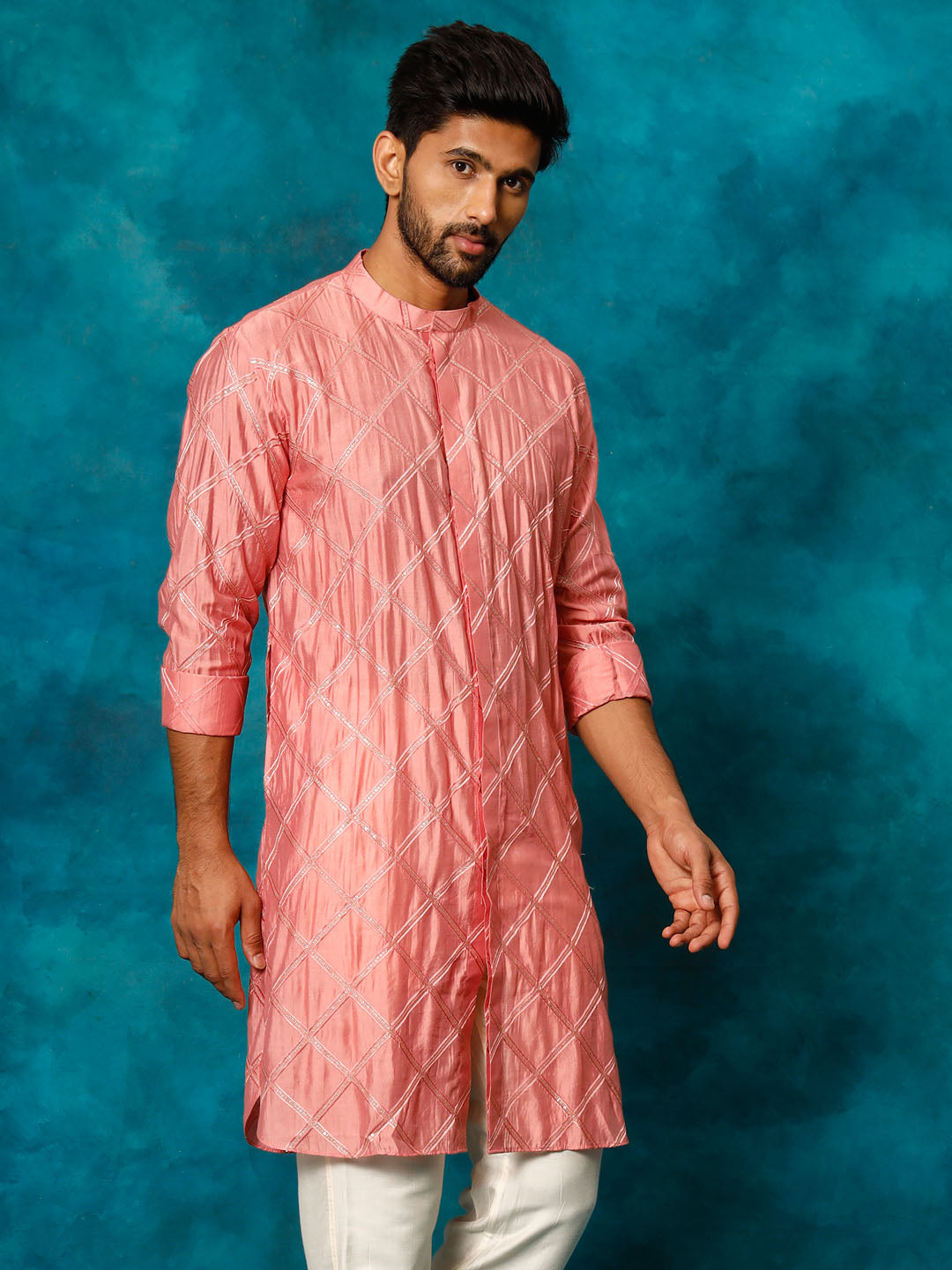 VASTRAMAY Men's Onion Pink Embellished Kurta