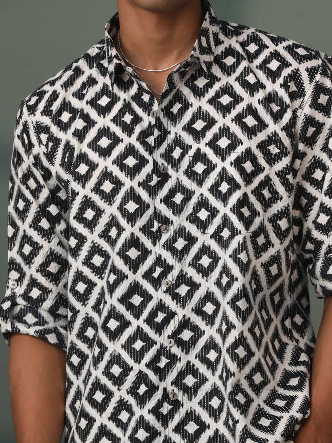 SHVAAS By VASTRAMAY Men's Black Printed Shirt