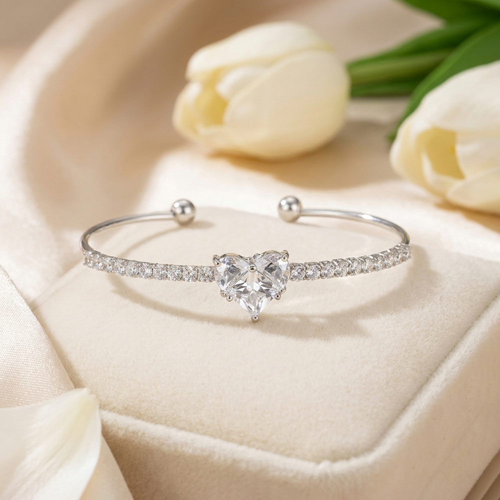Designs & You Heart Cuff Bracelet (Silver)