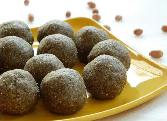 Naturogin Organic Brown Top Millets | Andu Korralu Laddu