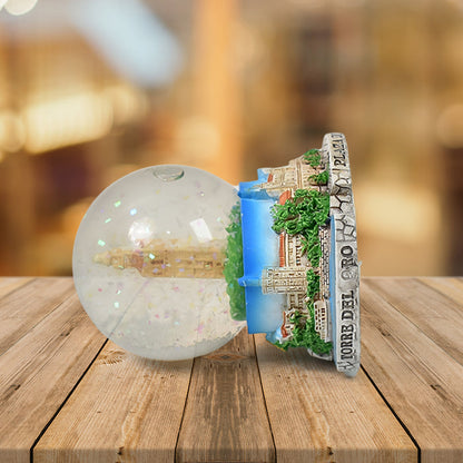 Snow globes Souvenirs Desk Table Office