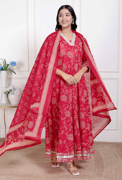 Miravan Women's red Embroidered Anarkali Kurta and Dupatta