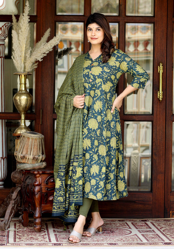 Miravan Women's Green Pure Cotton Printed Anarkali Kurta With Gold Print Dupatta