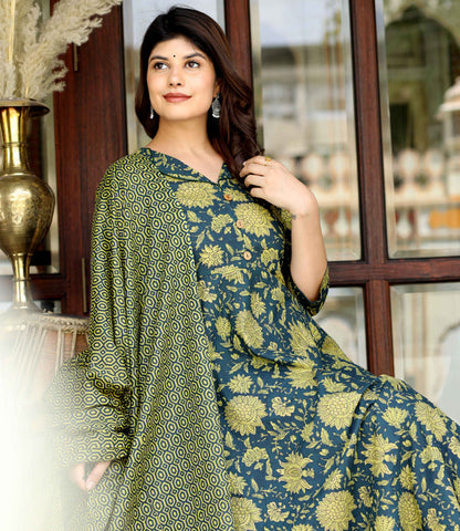 Miravan Women's Green Pure Cotton Printed Anarkali Kurta With Gold Print Dupatta