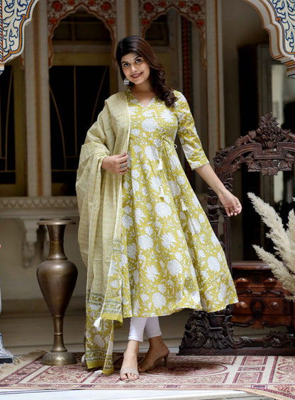 Miravan Women's Yellow Cotton Floral Print Anarkali Kurta With Dupatta