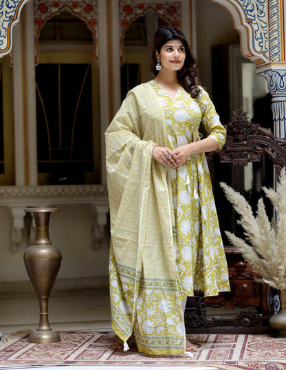 Miravan Women's Yellow Cotton Floral Print Anarkali Kurta With Dupatta