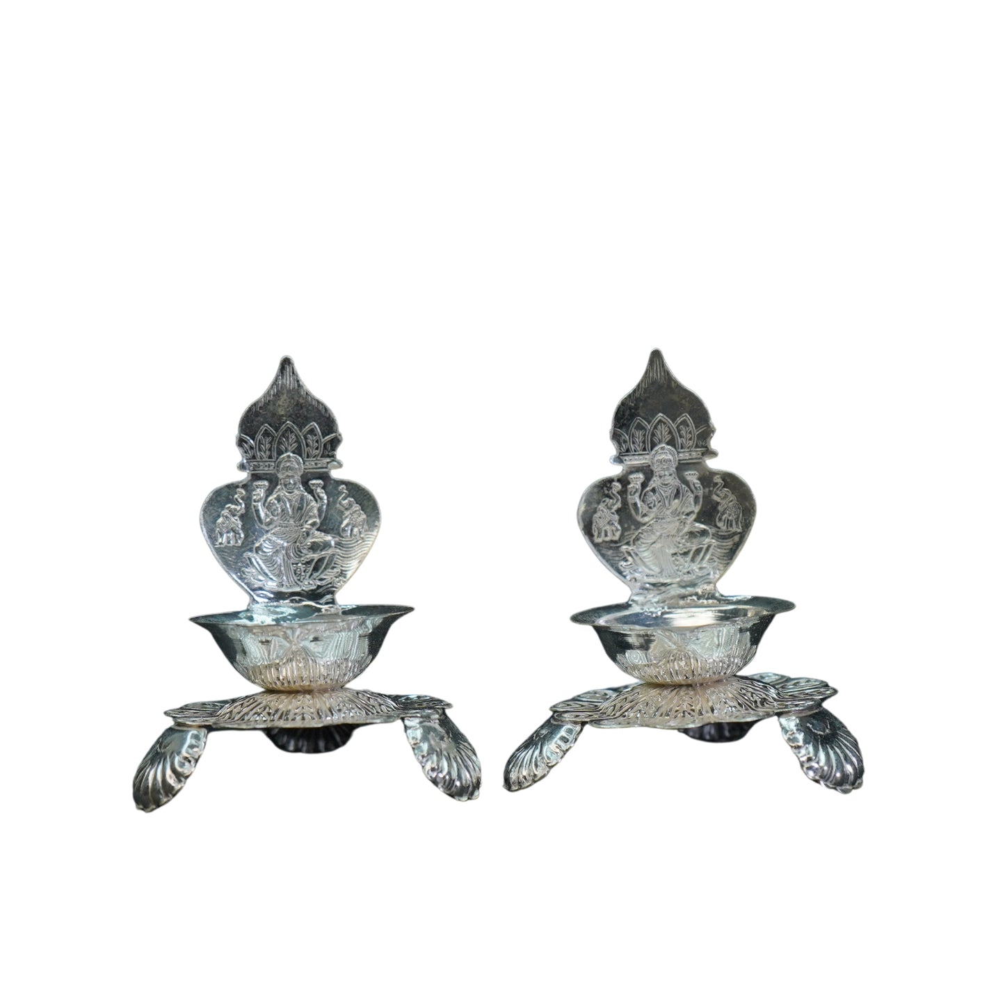 Mahita Collections Pure Silver Antique Spl Kamakshi Lamp With Stand 30G