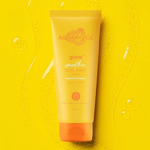 Aqualogica-Glow+-Smoothie-Face-Wash