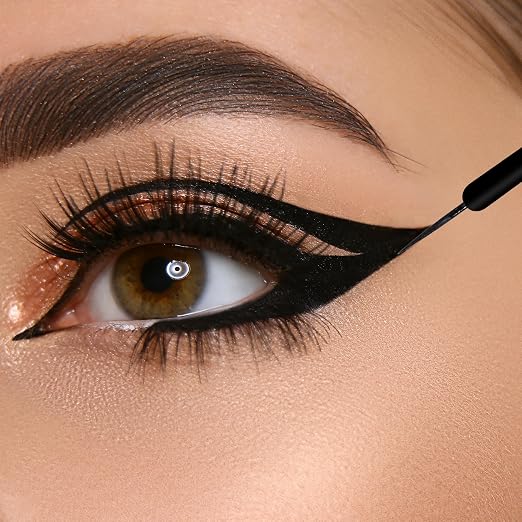 Colors-Queen-ONYX-Matte-Eyeliner-