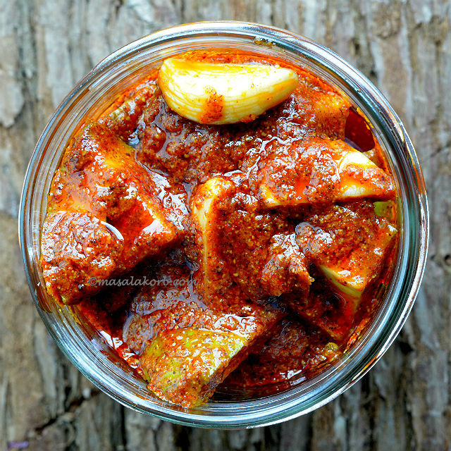 Naturogin Cut Mango Pickle | Andhra Avakaya Homemade