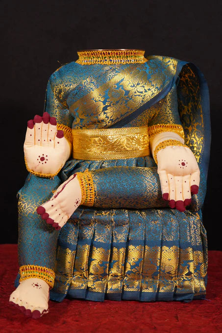 Varalakshmi Amman idol without face