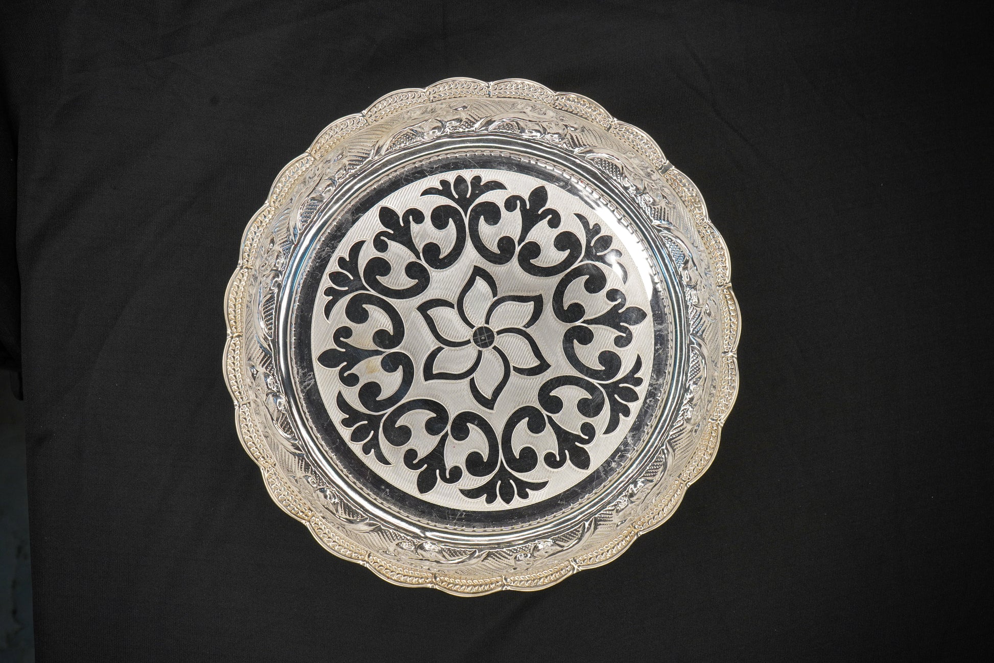 Pure Silver Floral Design Plate 430g - PUSHMYCART