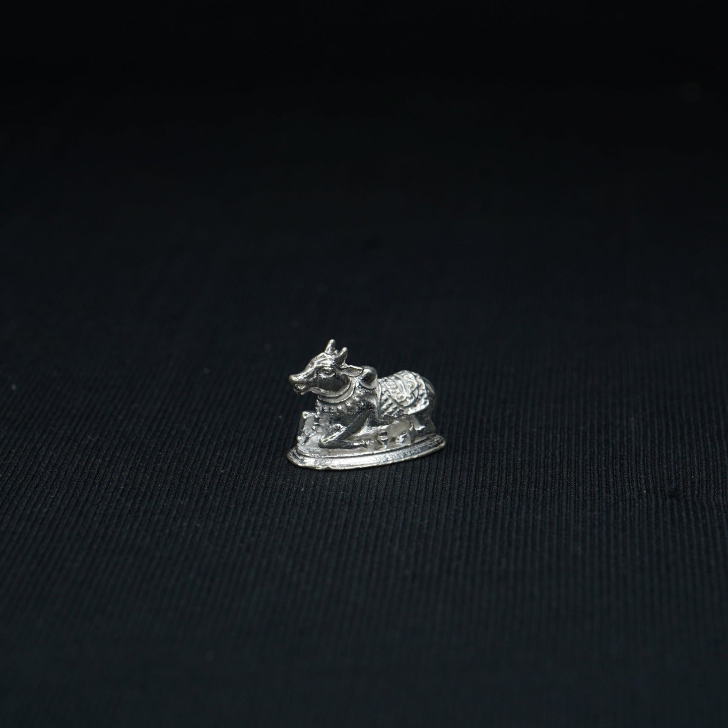 Pure Silver Small Nandi 10g - PUSHMYCART