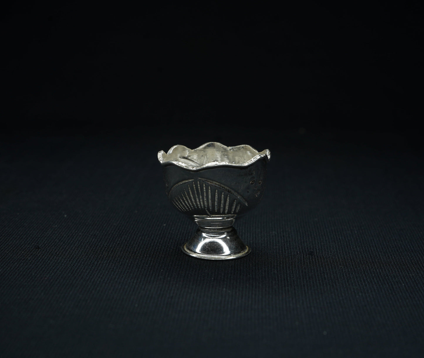 Pure Silver Design Bowl Small 7g - PUSHMYCART