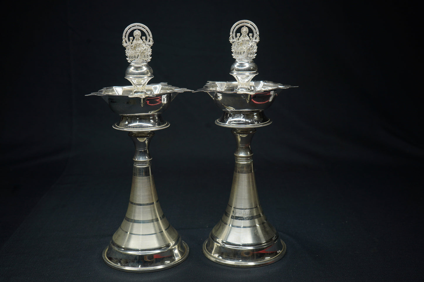 Pure Silver Laxmi Small Fancy Pair Diya 280g - PUSHMYCART