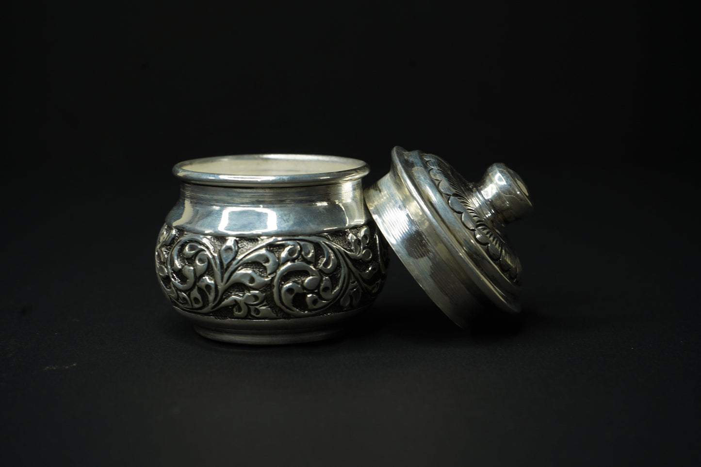 Pure Silver Antique Silver Kumkum Box