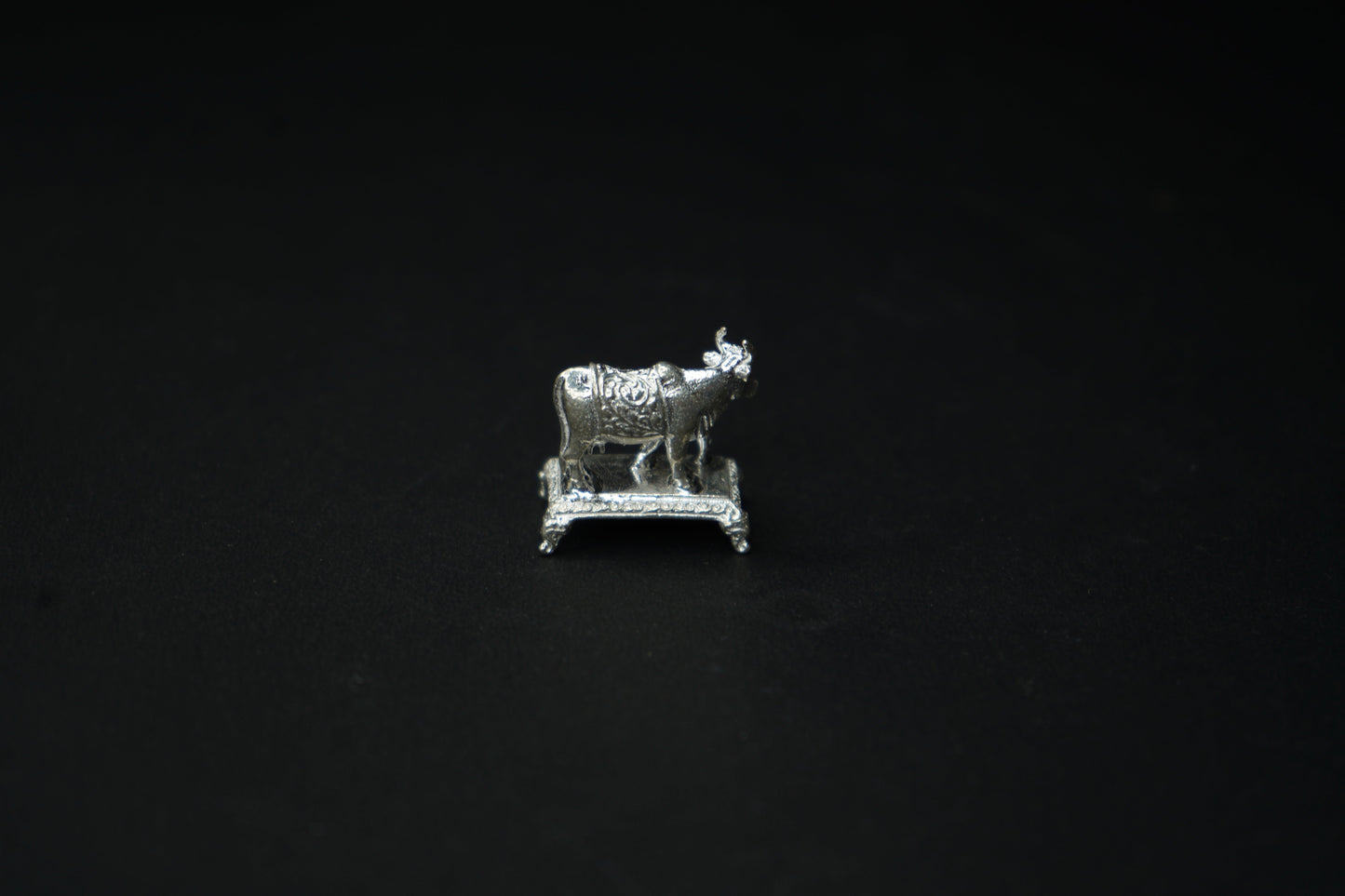 Pure Silver Cow With Calf Idol g