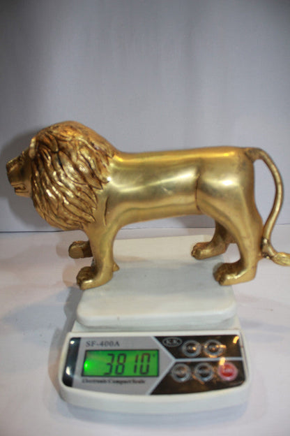 Brass Showpiece Lion Statue