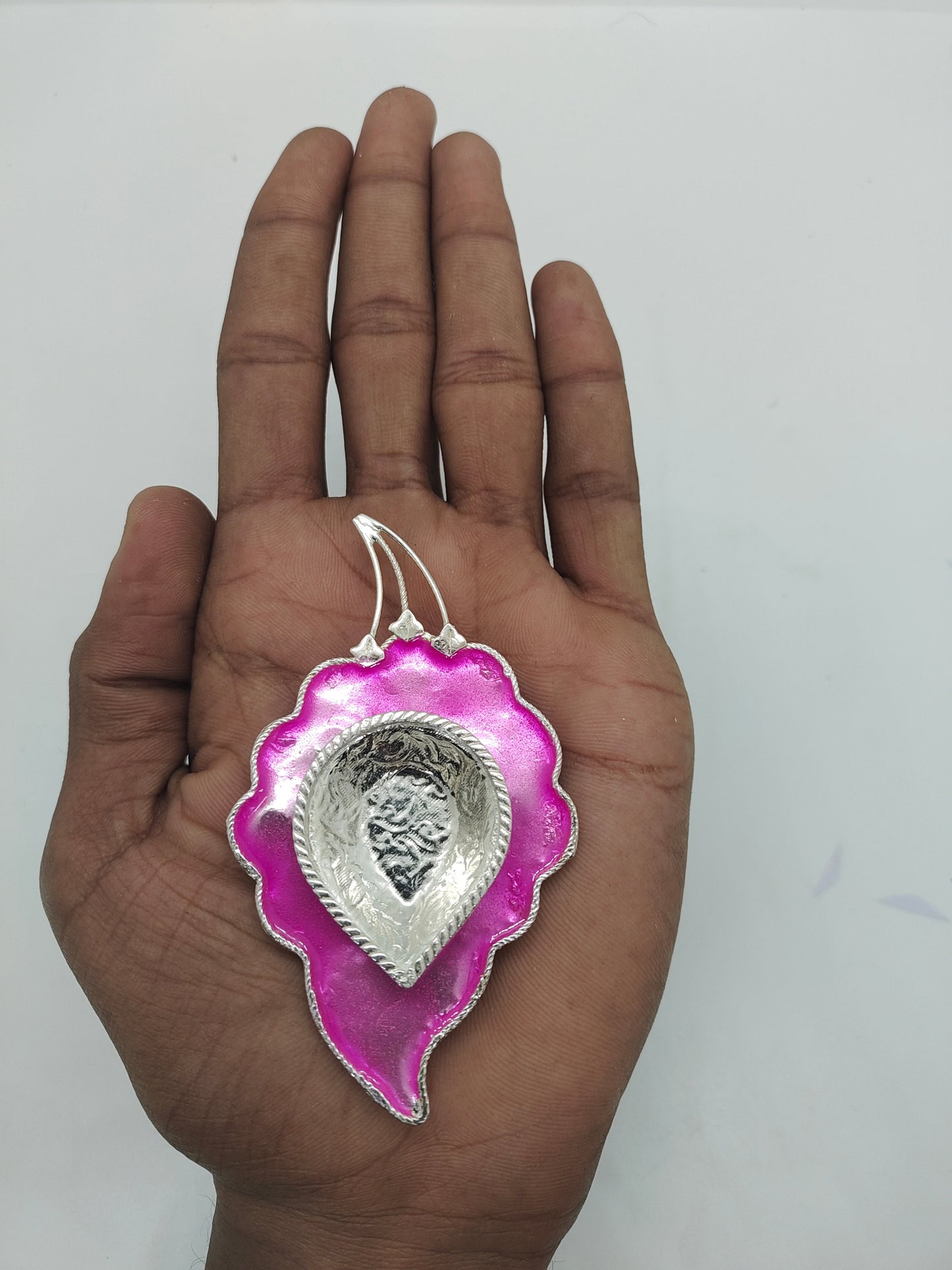 Pure Silver Fancy Diya Leaf Pattern In Pink