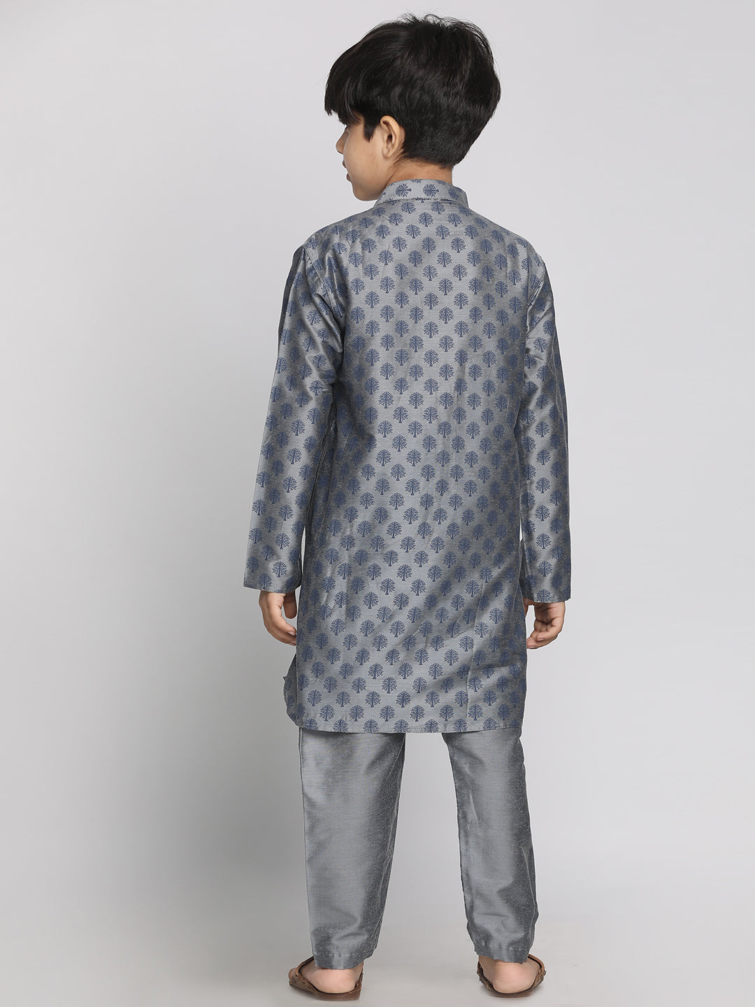 VASTRAMAY Grey Silk Blend Ethnic Print Kurta Pyjama Sibling Set