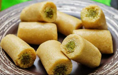 Vellanki Foods Kaju Rolls 500g - PUSHMYCART