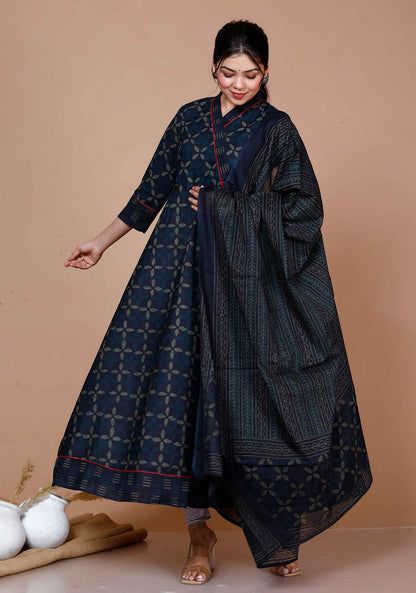 Miravan Women'S Abstract Printed & Tasseles Angrakha Kurta With Blue Dupatta Set
