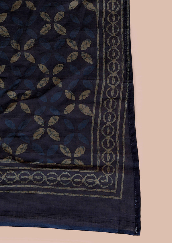 Miravan Women'S Abstract Printed & Tasseles Angrakha Kurta With Blue Dupatta Set