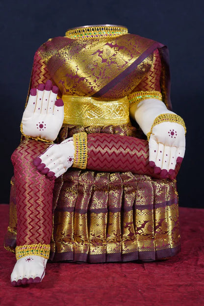 Varalakshmi Amman idol without face