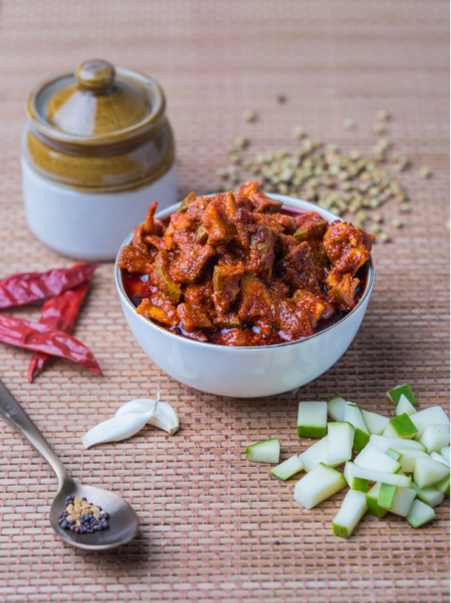 Naturogin Small Cut Mango Pickle | Chinna Mukkala Pachadi