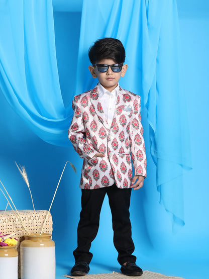 Vastramay boys cream base multi color printed blazer