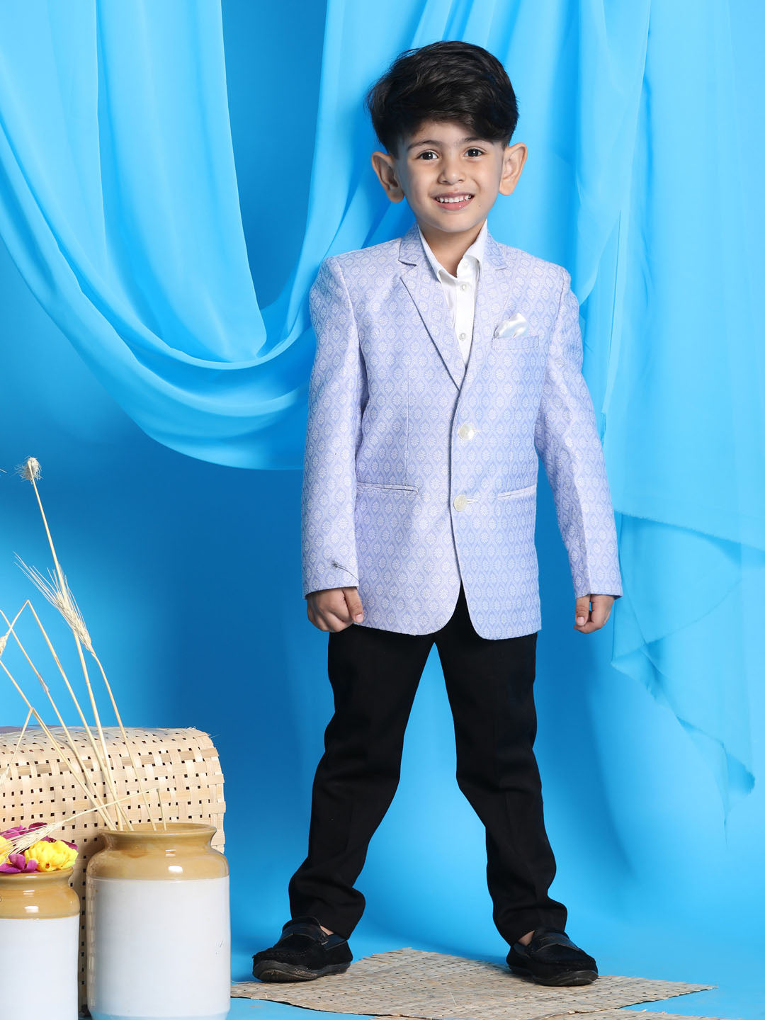 Vastramay boys lavender color woven design blazer 1