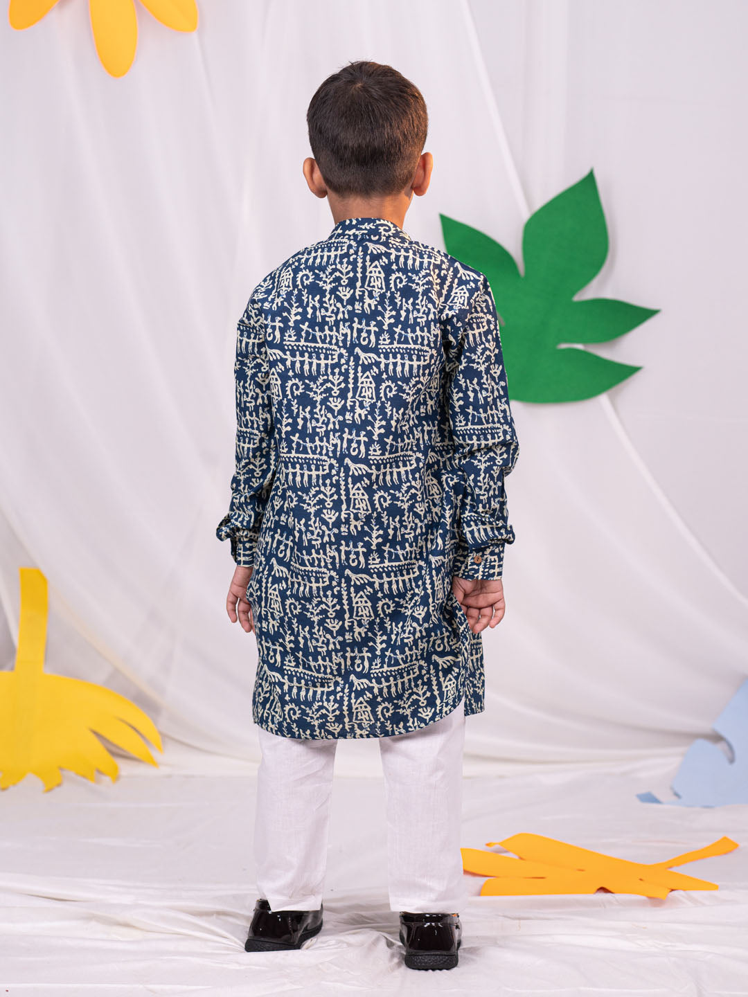 VASTRAMAY Boys' Tribals Print Ethnic Kurta Pyjama Set