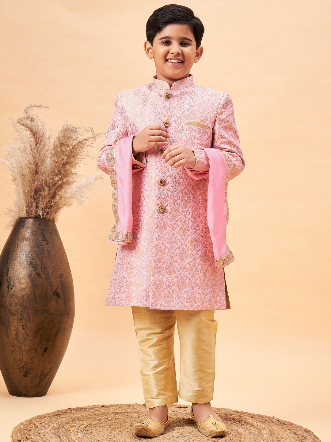 VASTRAMAY Boys Pink & Gold-Colored Woven-Design Brocade Slim Fit Sherwani Set With Pink Colour Dupatta