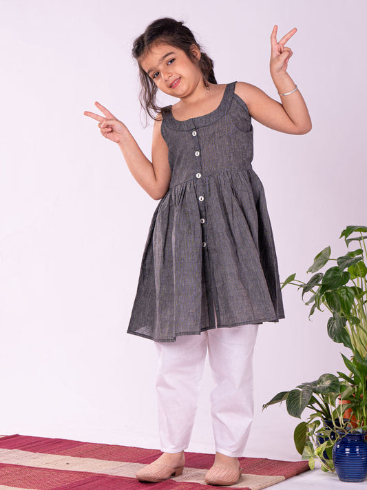 VASTRAMAY Girls' Handloom Cotton Kurta And Straight Pant Set