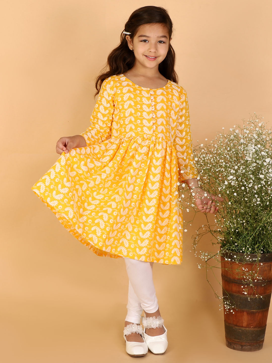 Vastramay Girl's Orange Pure Cotton Chikankari Kurta With Leggings