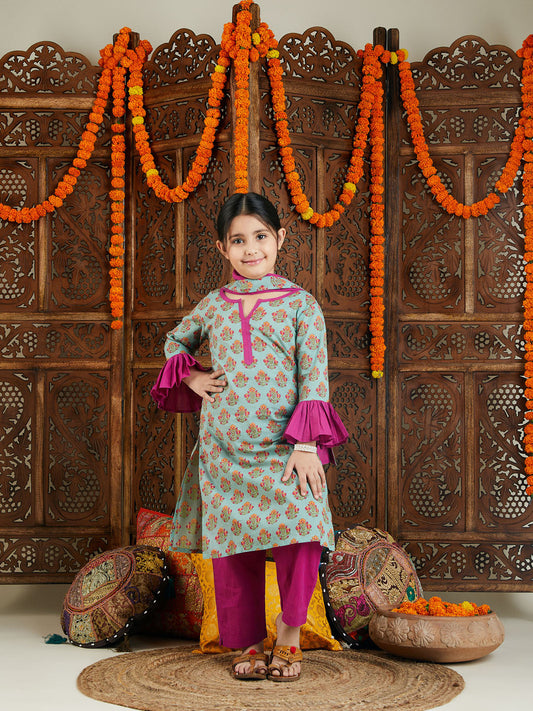 VASTRAMAY Girls' Green And Pink Kurta Pant And Dupatta Set