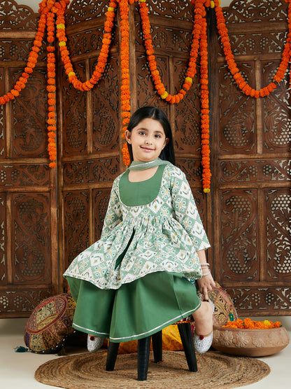 VASTRAMAY Girls Green Ikkat Print Sarara Set