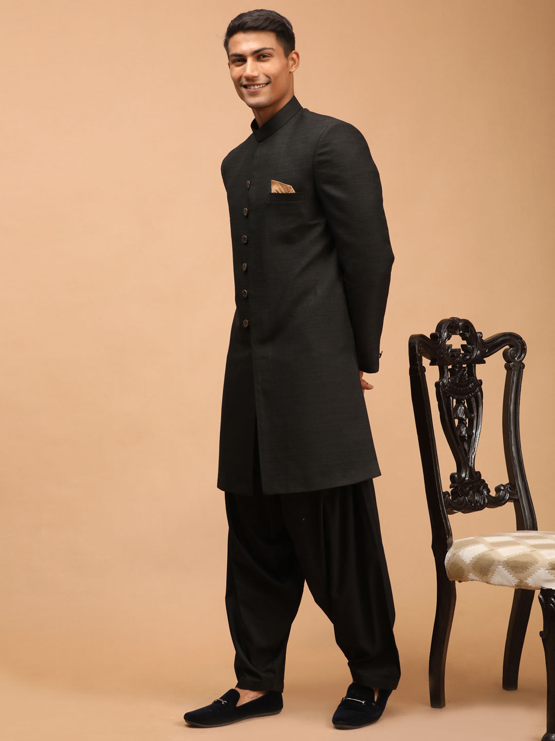 Vastramay mens black color texture pattern sherwani with black solid patiyala set