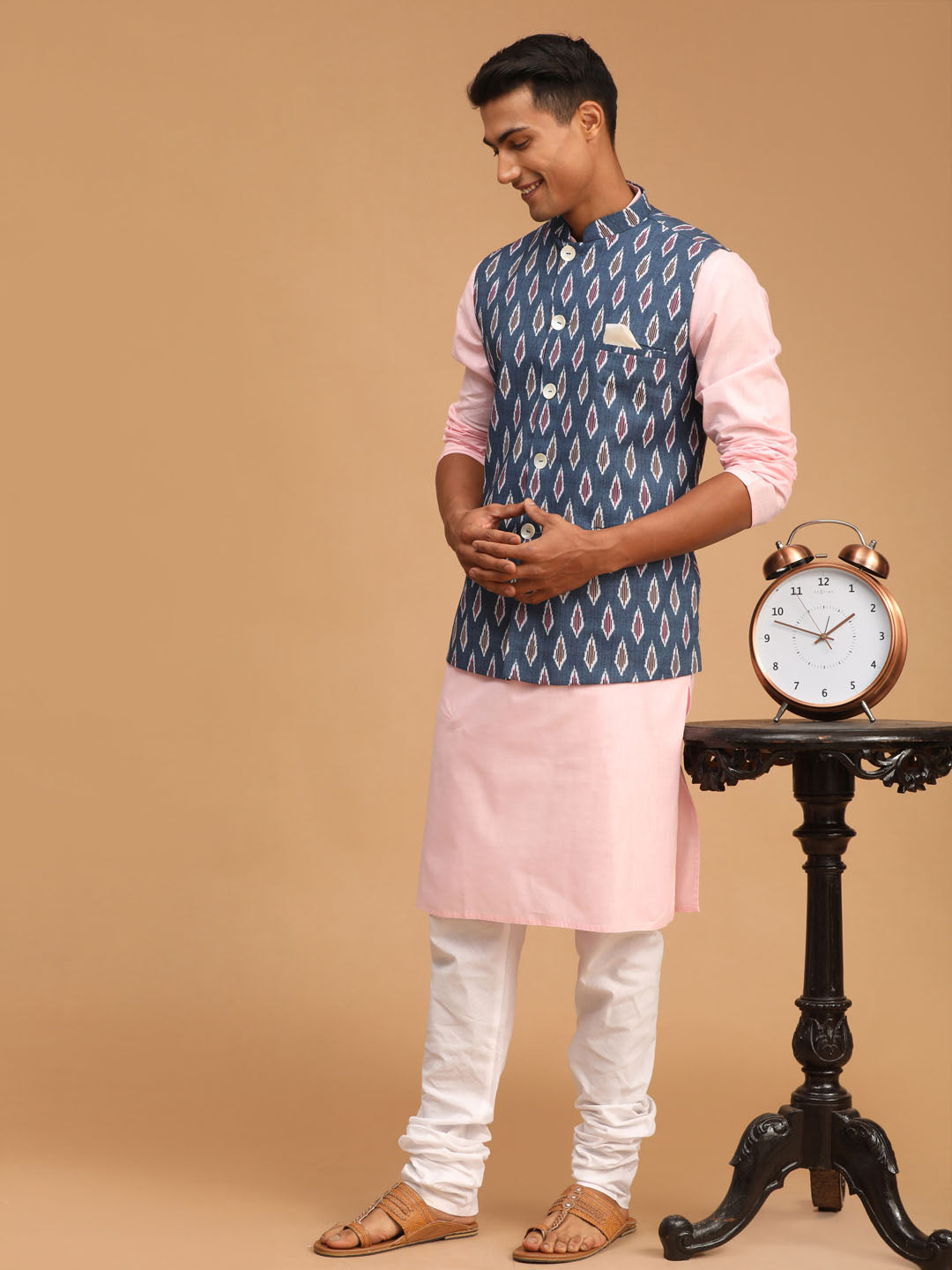 Vastramay mens gray color printed cotton nehru jacket with pink color kurta and white pyjama set