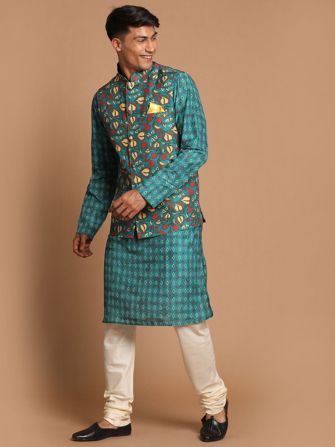 Vastramay Men's Green Printed Nehru Jacket And kurta With Cream Pyjama Set