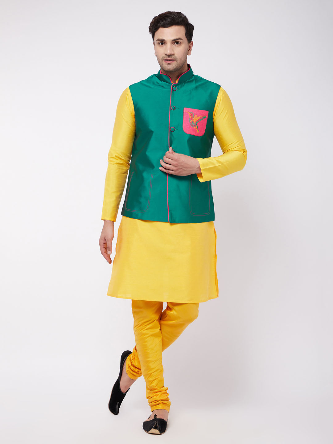 Vastramay Men's Yellow Silk Blend Kurta And Pyjama With Green Embroidered Nehru Jacket