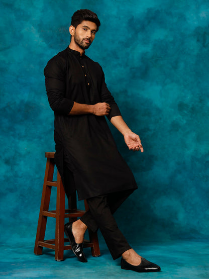 VASTRAMAY Men's Black Cotton Blend Kurta Pyjama Set