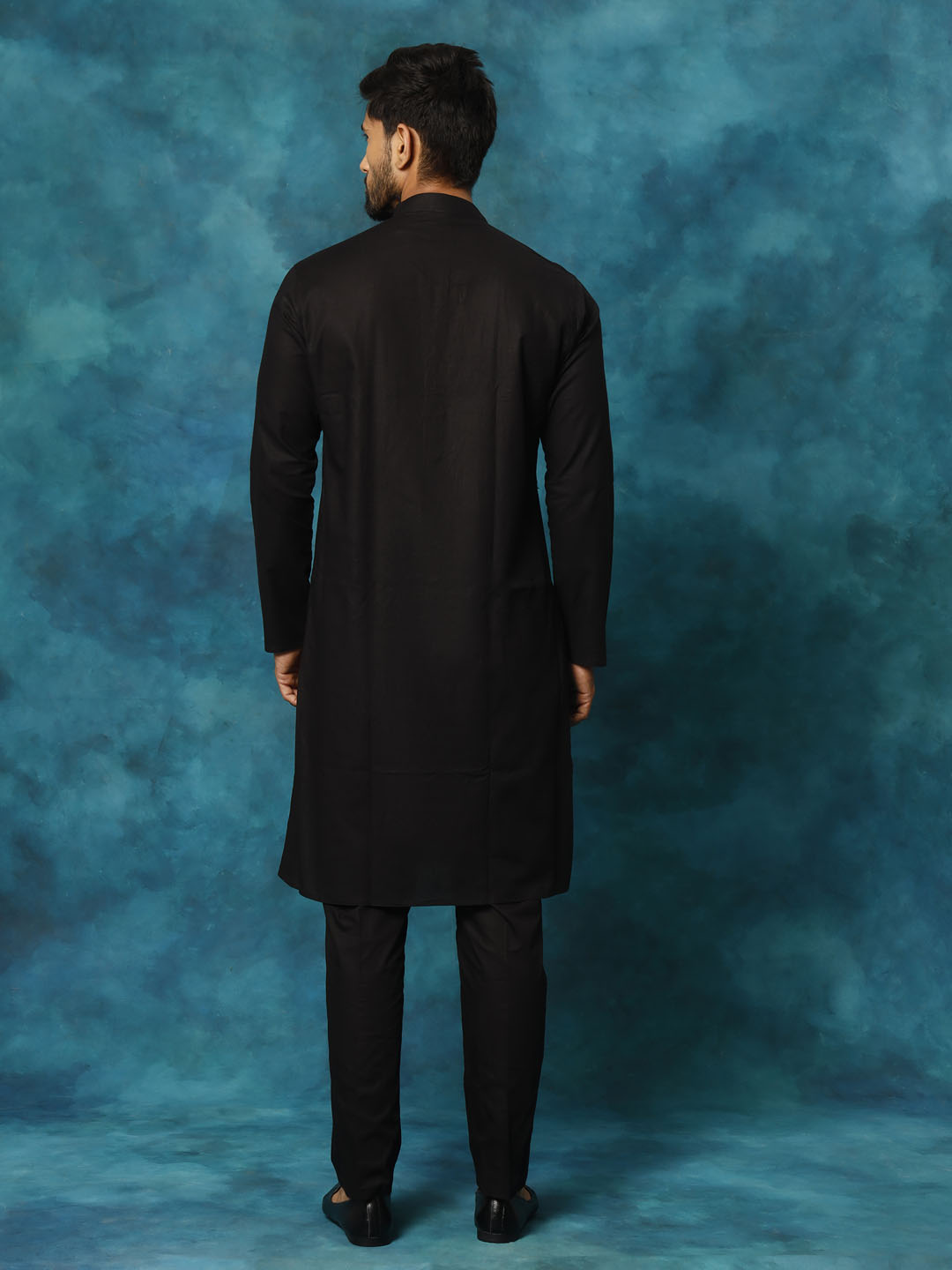 VASTRAMAY Men's Black Cotton Blend Kurta Pyjama Set