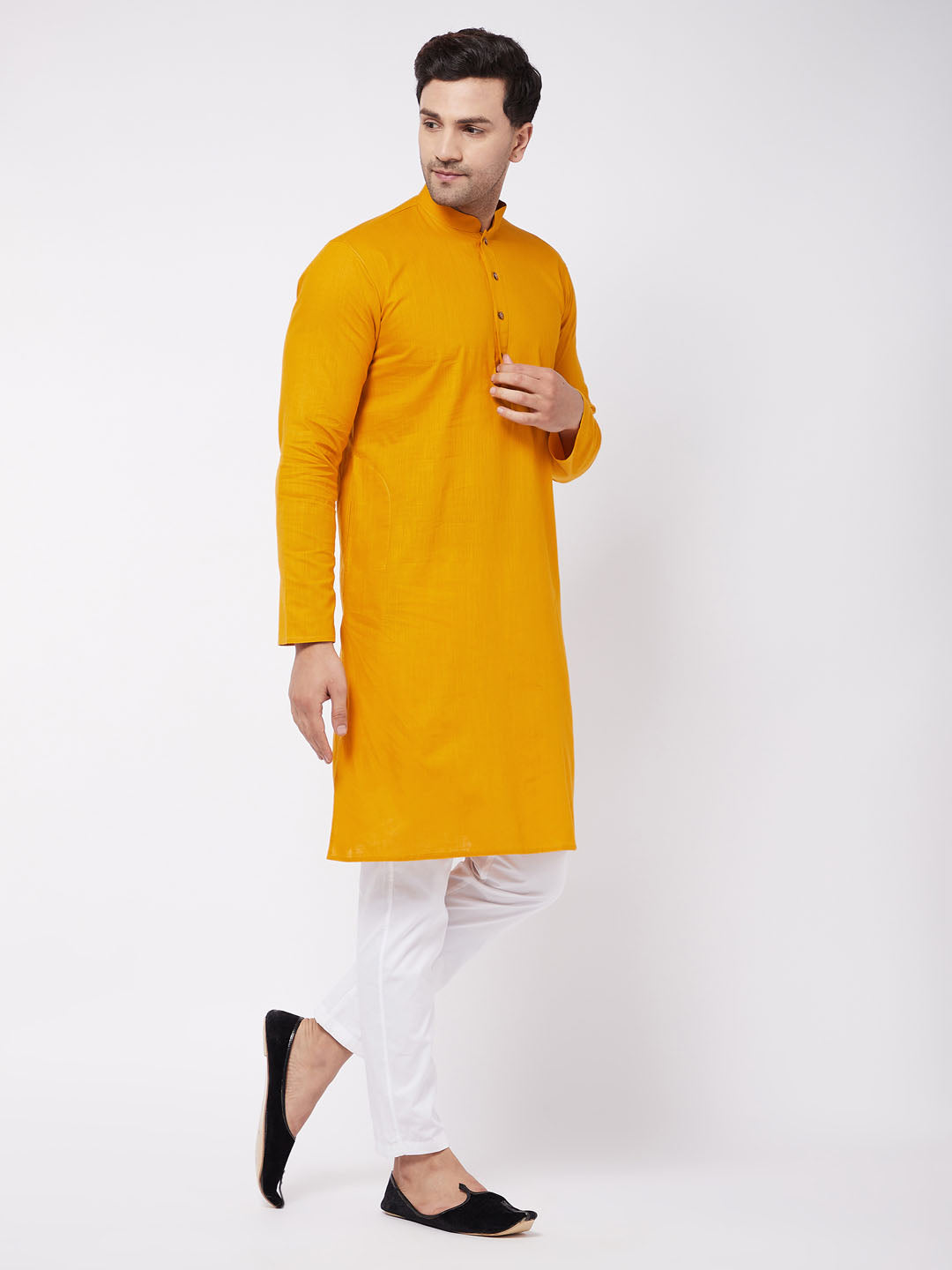 Vastramay Men's Mustard And White Solid Cotton Blend Kurta Pyjama Set