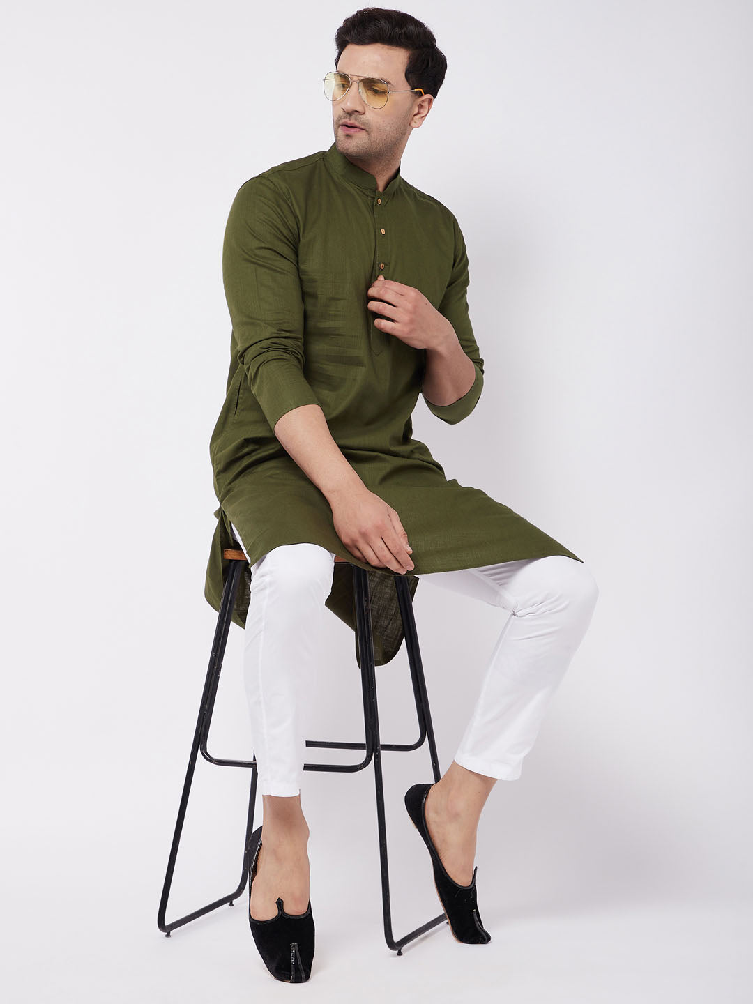 Vastramay Men's Mehendi Green Solid Cotton Blend Kurta And White  Pyjama Set