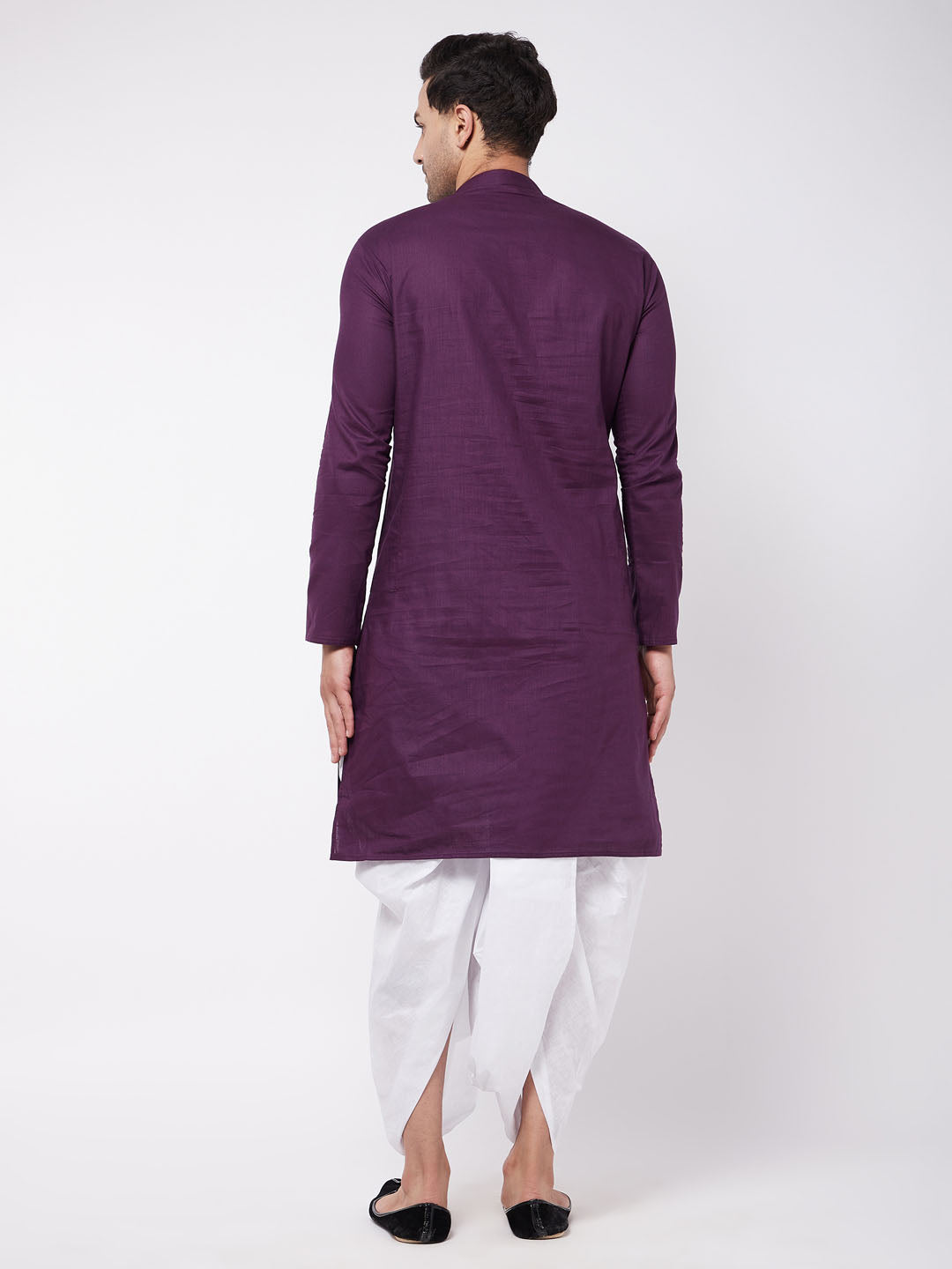 Vastramay Men's Purple And White Cotton Blend Kurta And Dhoti Set