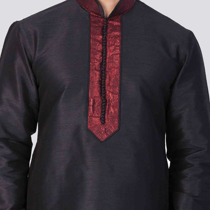 Vastramay Men's Black Cotton Silk Blend Kurta