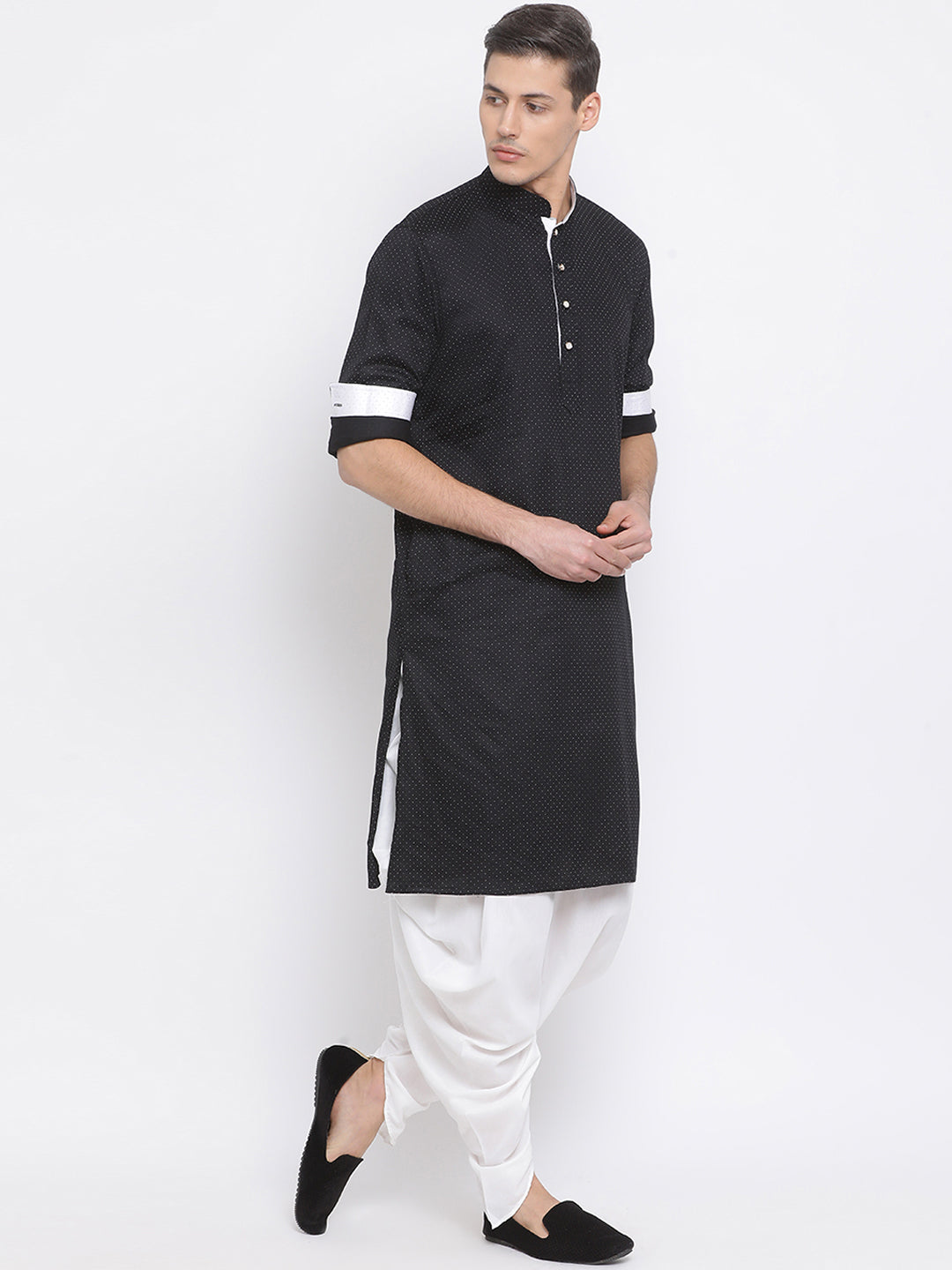 Vastramay Men's Black Cotton Kurta