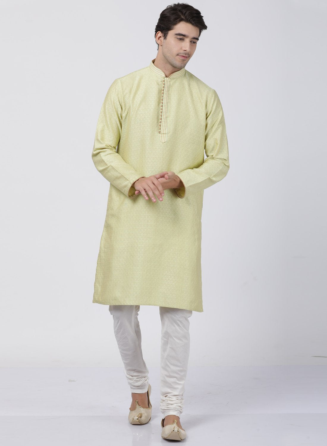 Vastramay Men's Light Green Cotton Silk Blend Kurta and Pyjama Set