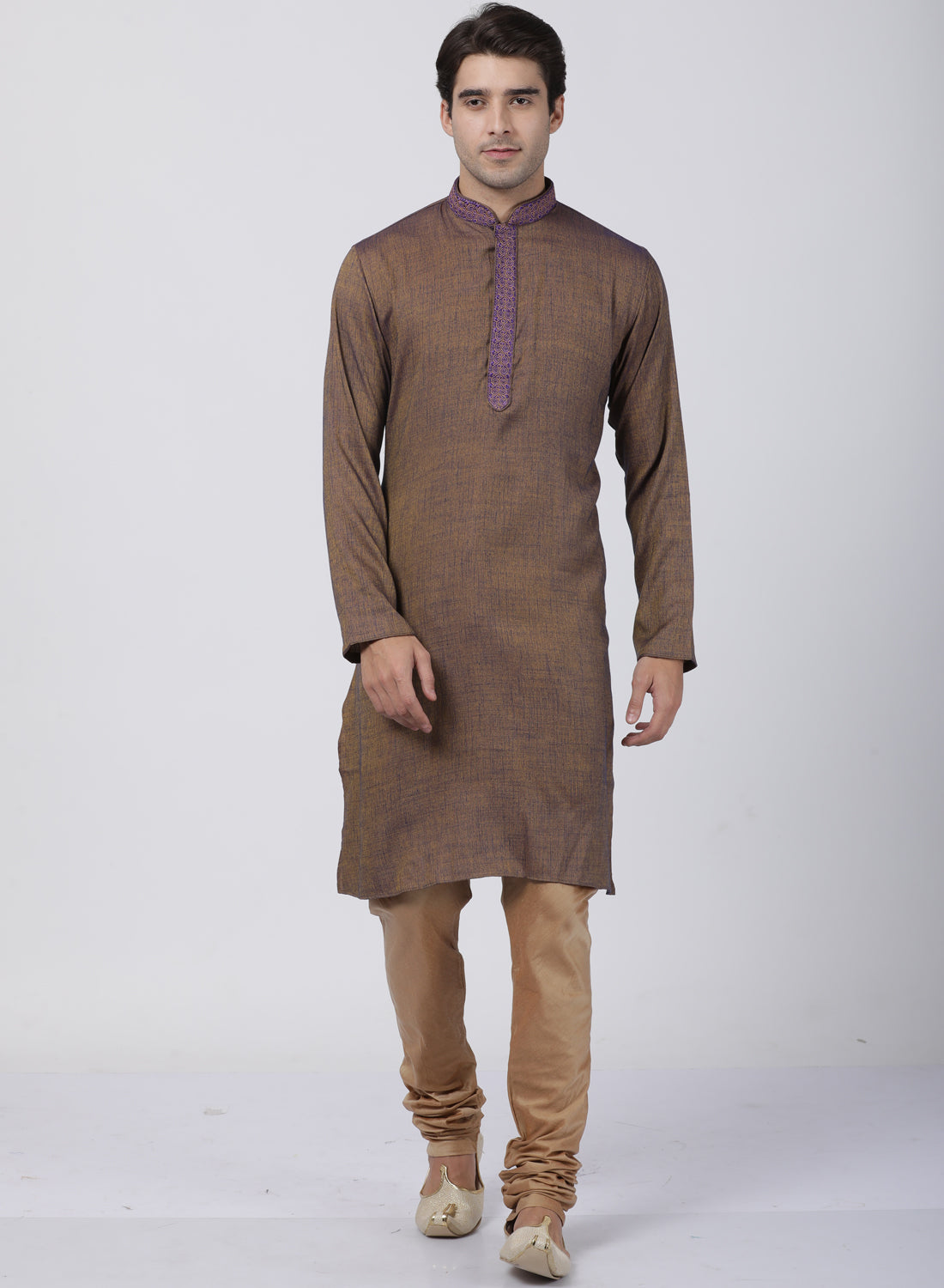 Vastramay Men's Brown Cotton Blend Kurta